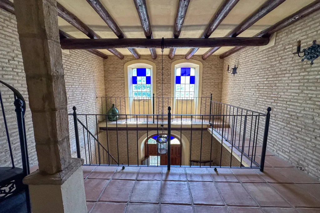 Vidrieras interiores de la vivienda en Villalba del Alcor