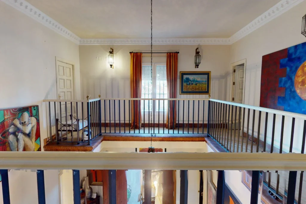 Distribuidor de planta alta en chalet en venta en Dehesa Golf, Huelva