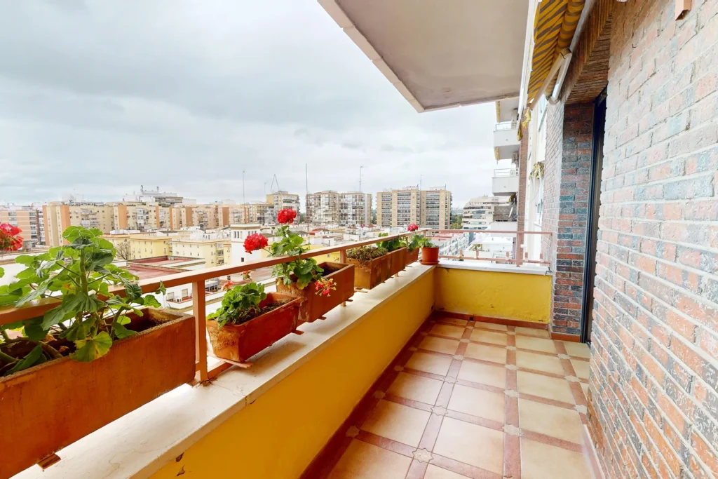 Terraza con vistas abiertas en piso en venta en República Argentina, Los Remedios, Sevilla