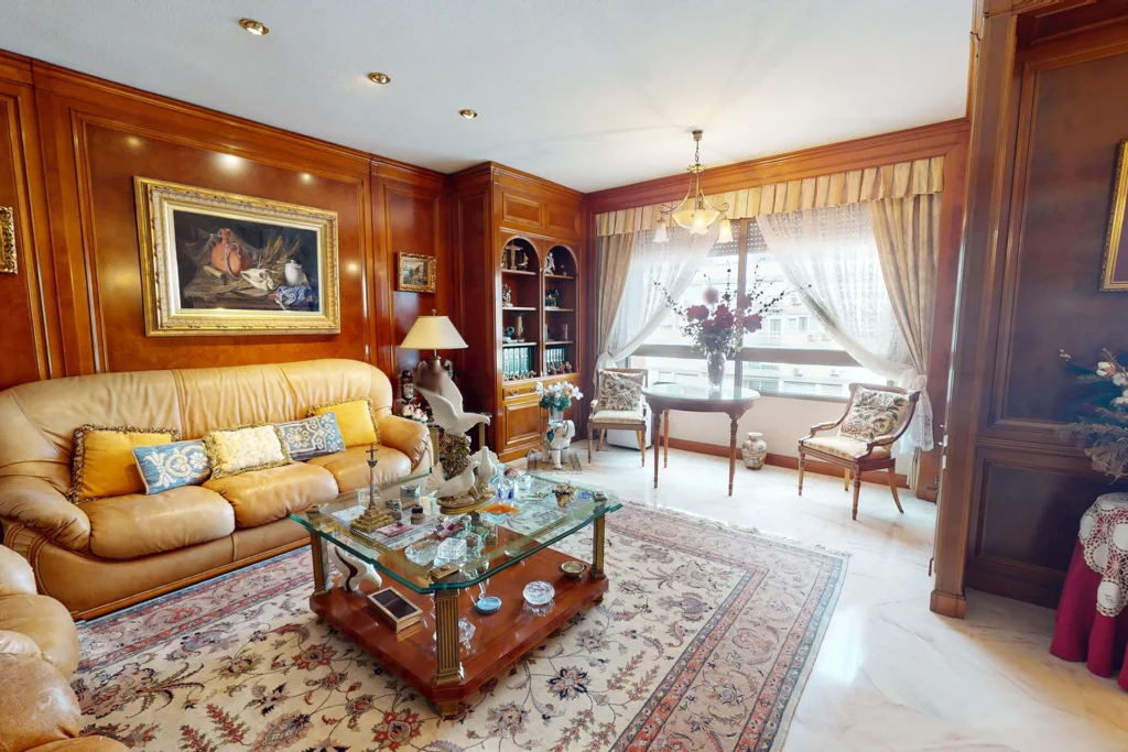 Zona de salón elegante en piso señorial en República Argentina, Sevilla