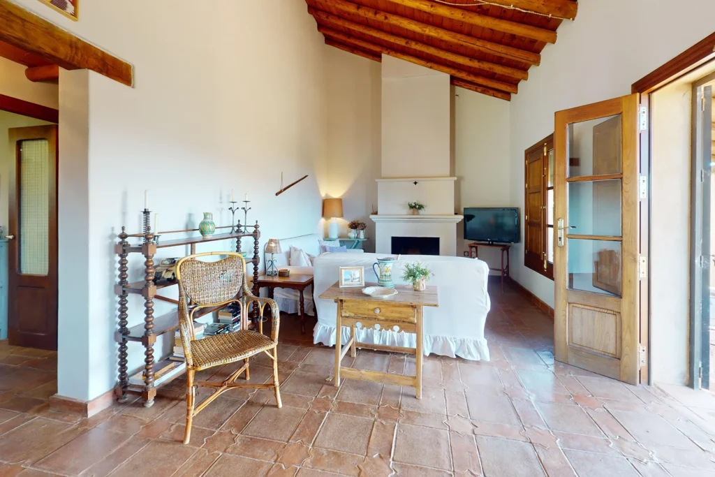 Zona de estar luminosa en casa en venta en Higuera de la Sierra, Huelva