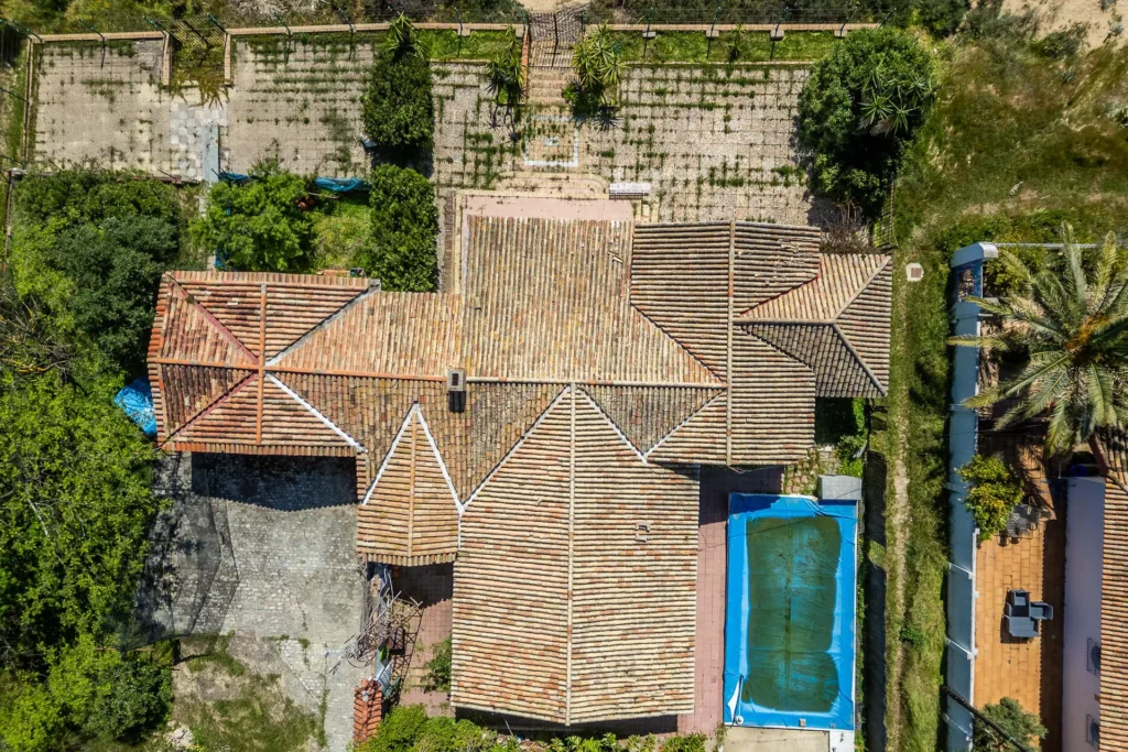 Vista aérea de la parcela de vivienda en venta en El Rompido, Huelva