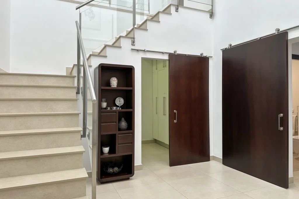 08_Escalera_Distribuidor_Planta_Baja