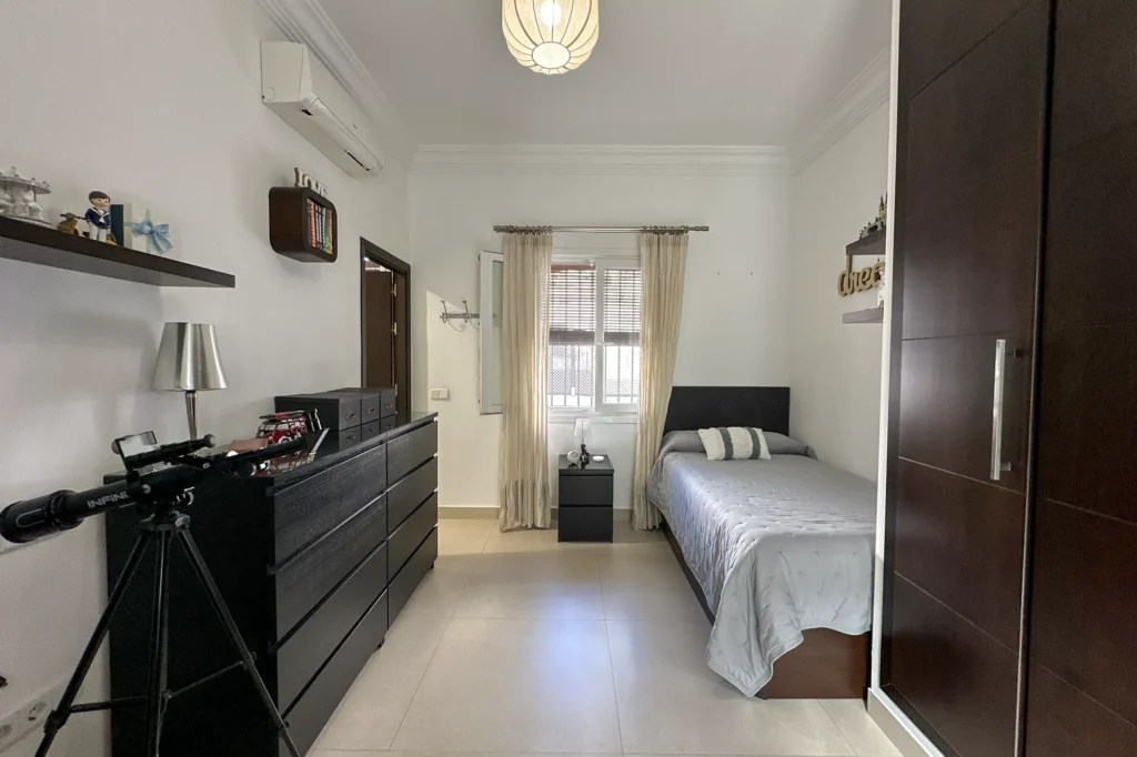 34_Dormitorio_2_Vista_Opuesta